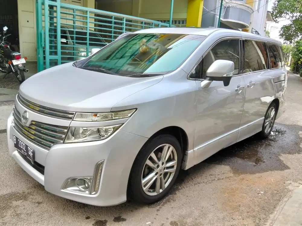 Nissan Elgrand 2011 Bensin