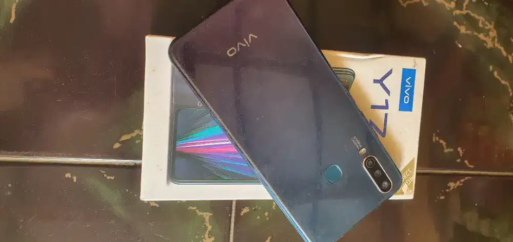 Vivo y17 ram4/128