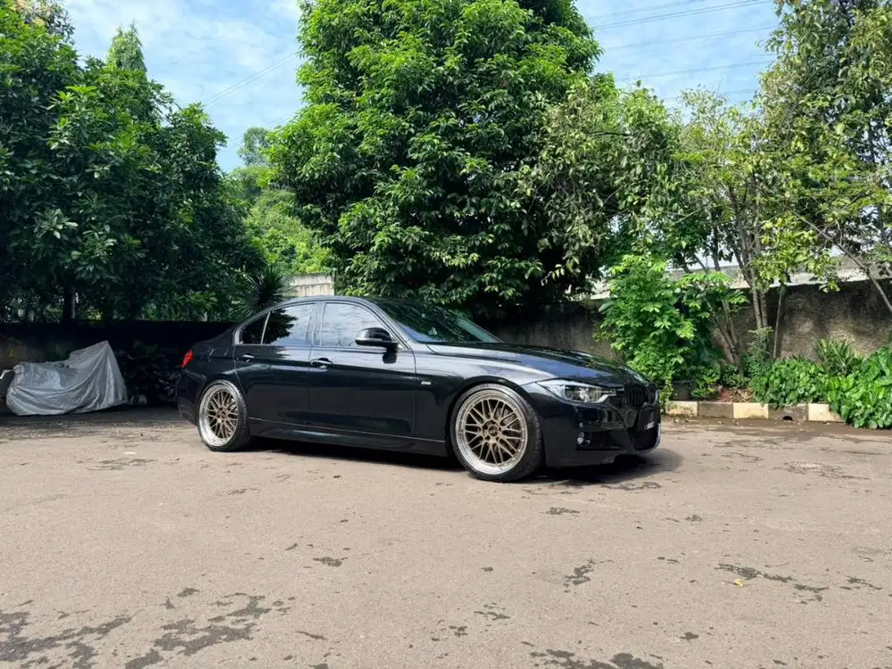 BMW 320i F30 LCI 2016 Pmk 2017 (CASH) LOW KM MINT CONDITION