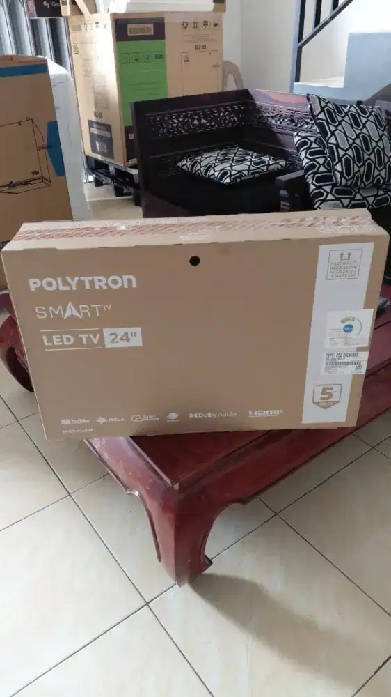 Tv led semart polytron 32in baru
