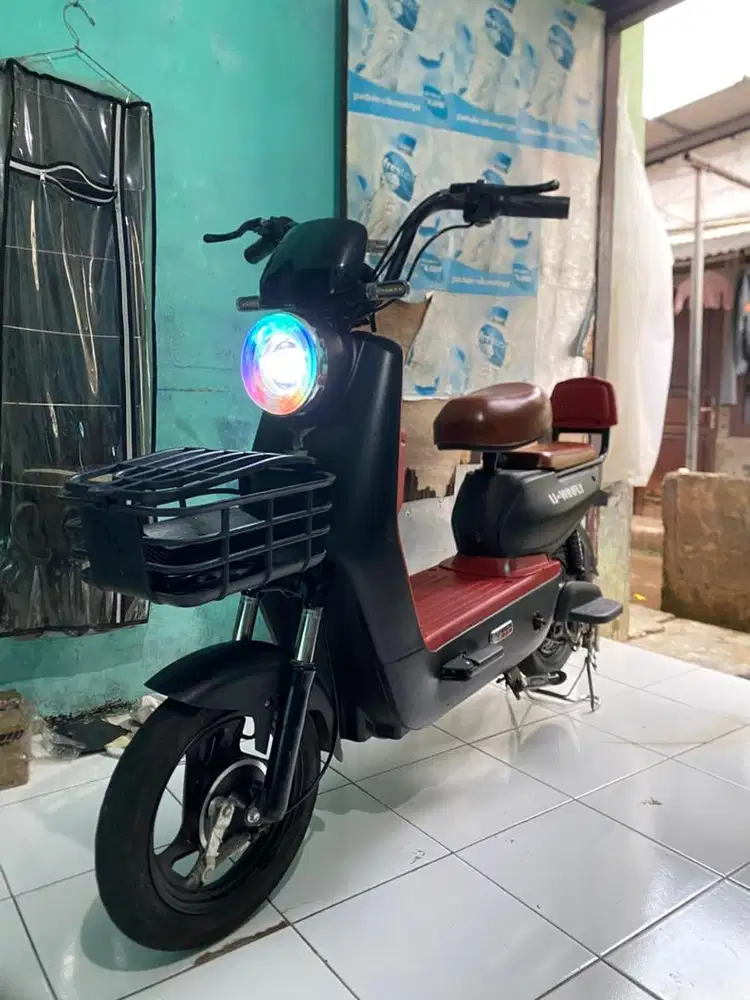 Sepeda listrik uwinfly D7S