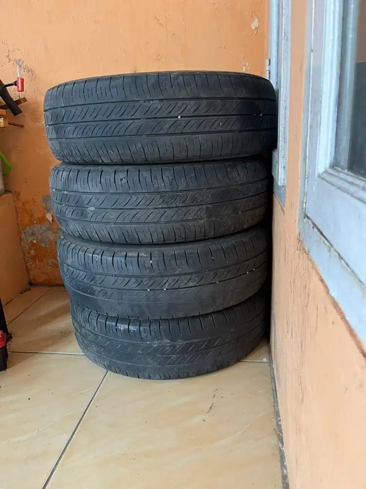 Jual Ban Bekas R14