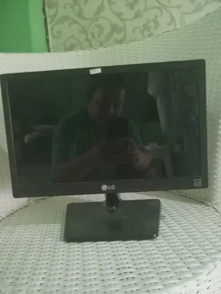 LCD MONITOR LG inch