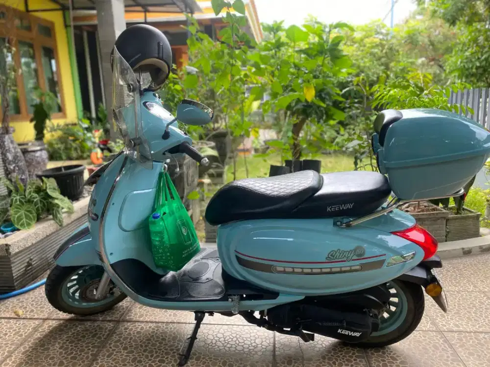 Shiny 150 cc box belakang dan kaca depan