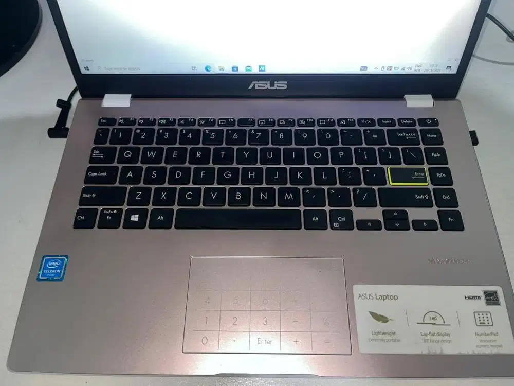 Dijual Laptop ASUS  E410M kondisi Mulus
