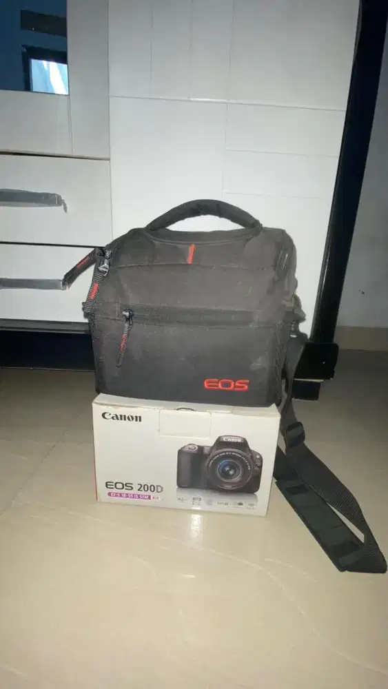 Kamera DSLR Canon EOS 200D – Fullset, Siap Pakai!