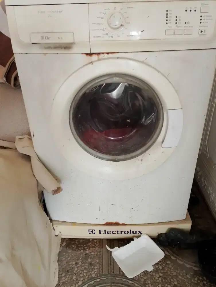 Mesin cuci Electrolux