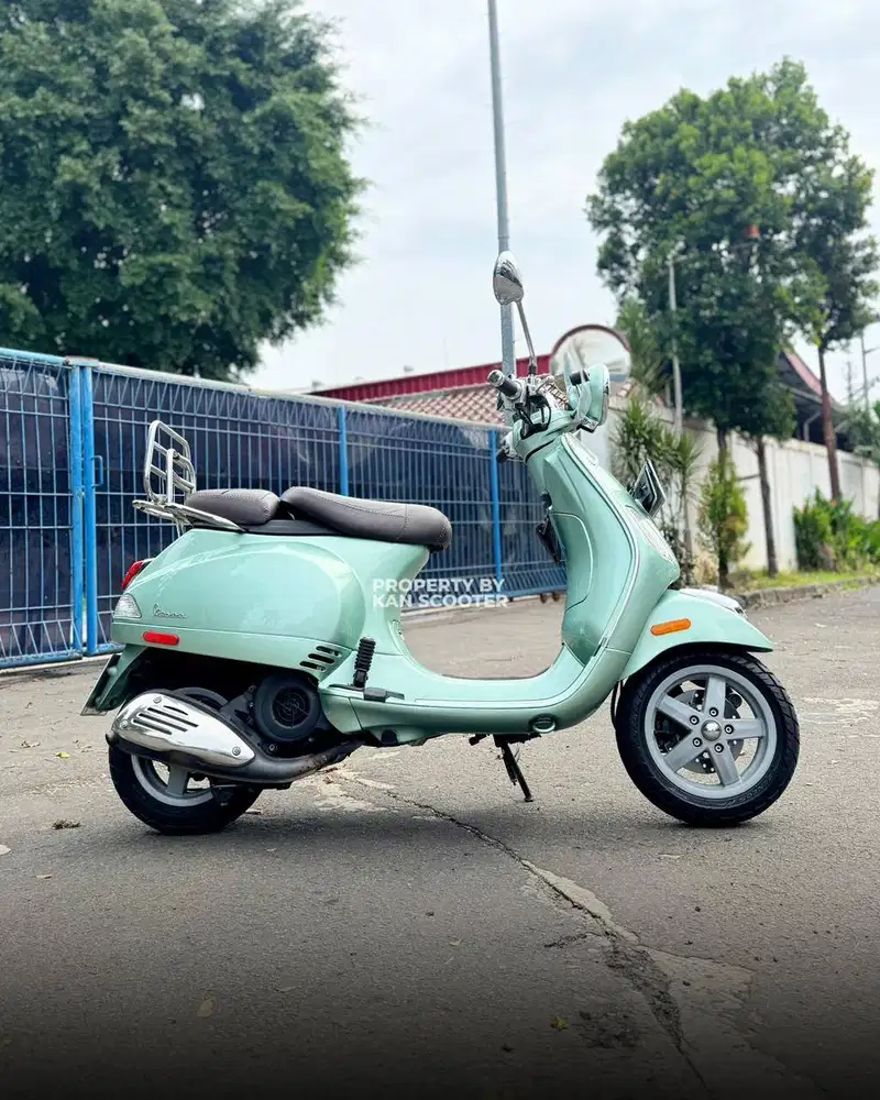 VESPA LXV 150 3V 2013 “LOOK VESPA MATIC ITALY” TERMURAH
