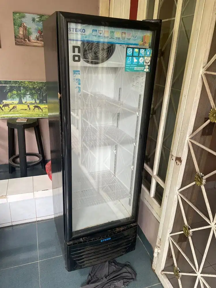 Showcase ( chiller 4 rak steko )