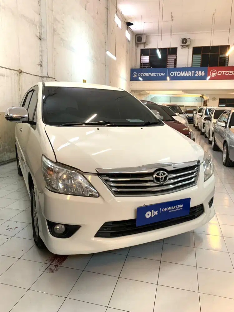 TOYOTA 2014 KIJANG INNOVA V 2.0 A/T PUTIH OTOMART 286 KENJERAN