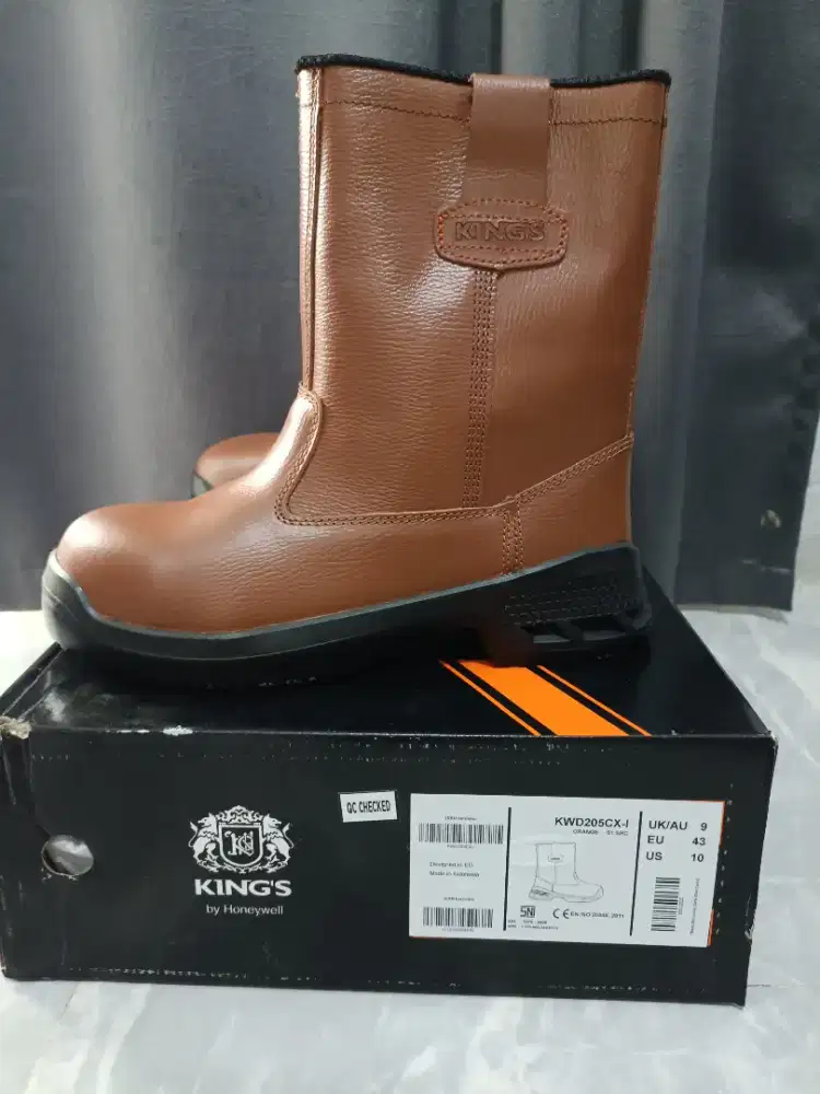 sepatu safety Kings uk. 43 (Baru)