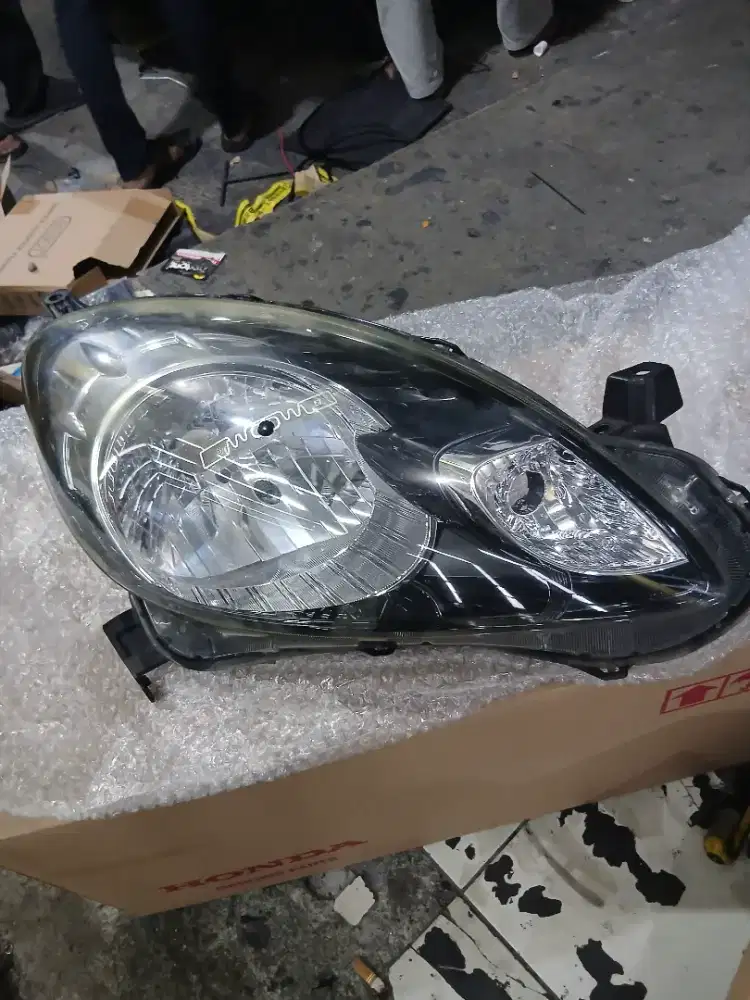Copotan Headlamp Mobilio/Brio Old Bulat