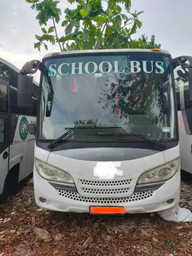 Hino Dutro 130 MD 2015 bus medium