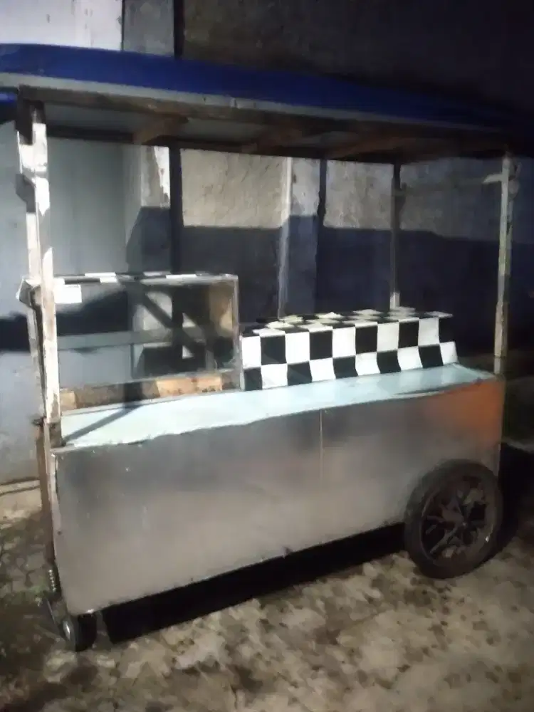 Gerobak jualan +set meja kursi