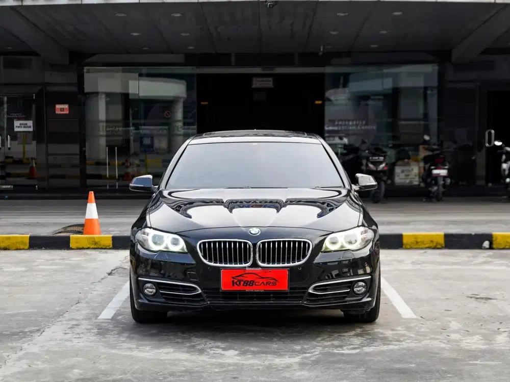 BMW 528i Luxury (F10) 2.0 MATIC HITAM 2015/2016
