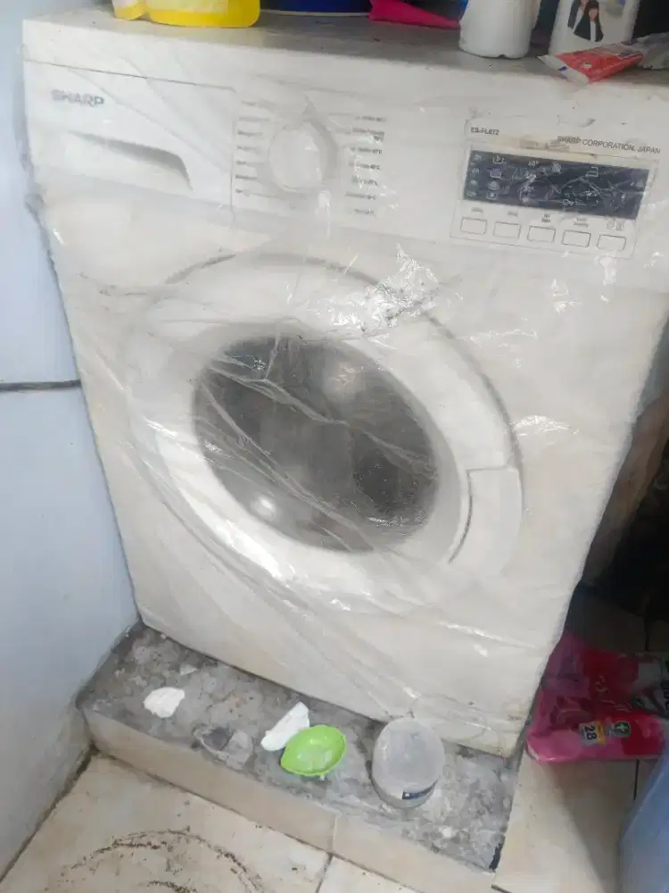 Mesin cuci front loading