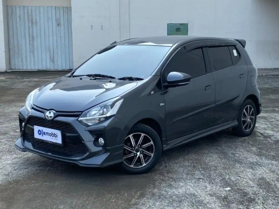 Low KM Toyota Agya 1.2 GR Sport Bensin-MT 2021 Abu-abu LAAF