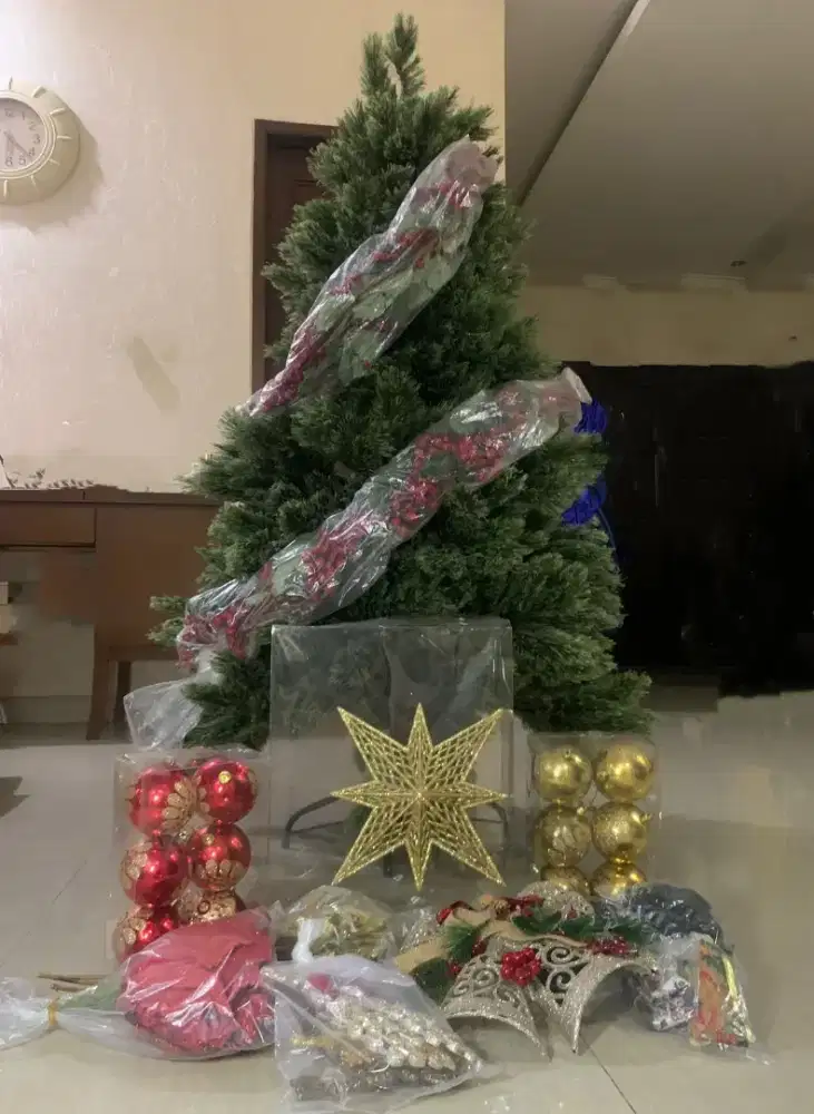 Pohon Natal Cantik Asthetic Lengkap Aksesoris Baru