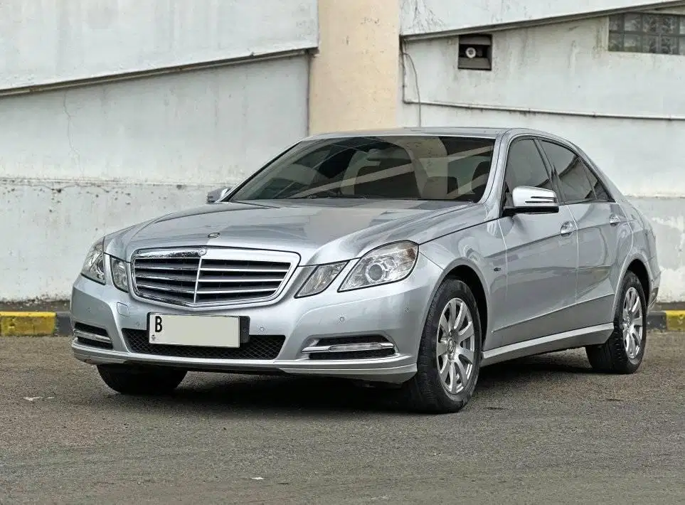 KM 18rb Mercedes Benz E 250 CGI AT 2012 Service Record TDP 48jt