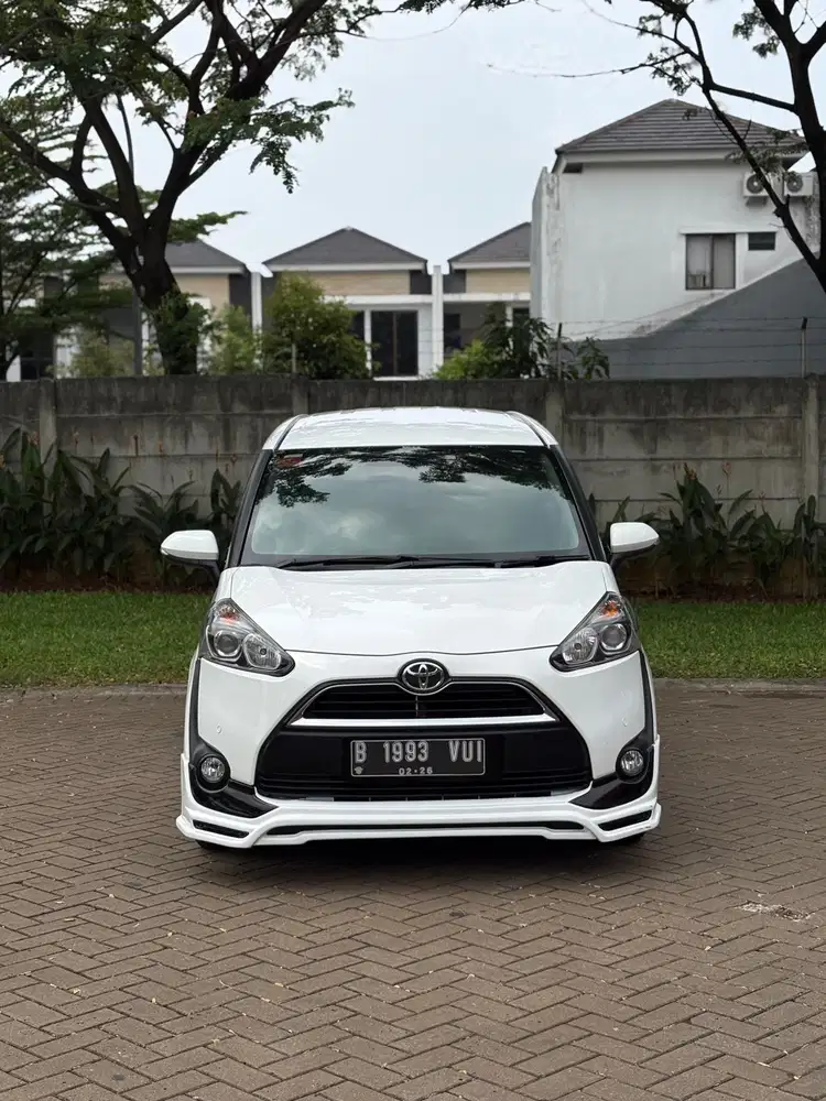 JUAL CEPAT TOYOTA SIENTA V 2017 AUTOMATIC DP CUMA 8 JUTA AJA FULLSET