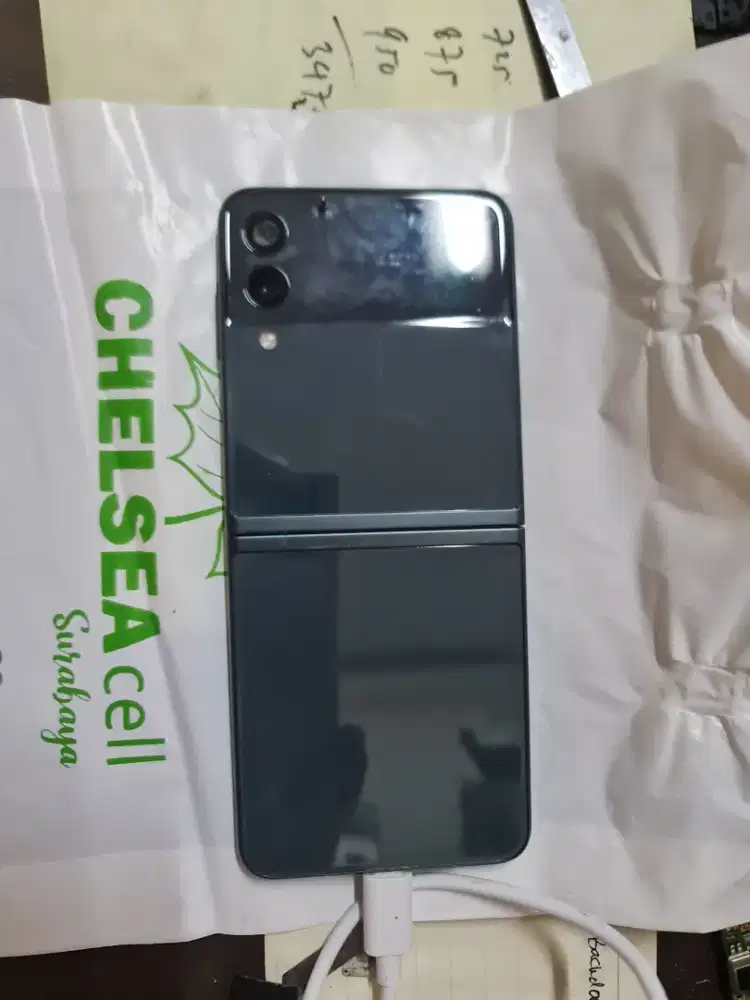 Murah samsung Z Flip 3 5G 8/128 kondisi manusia layar garis