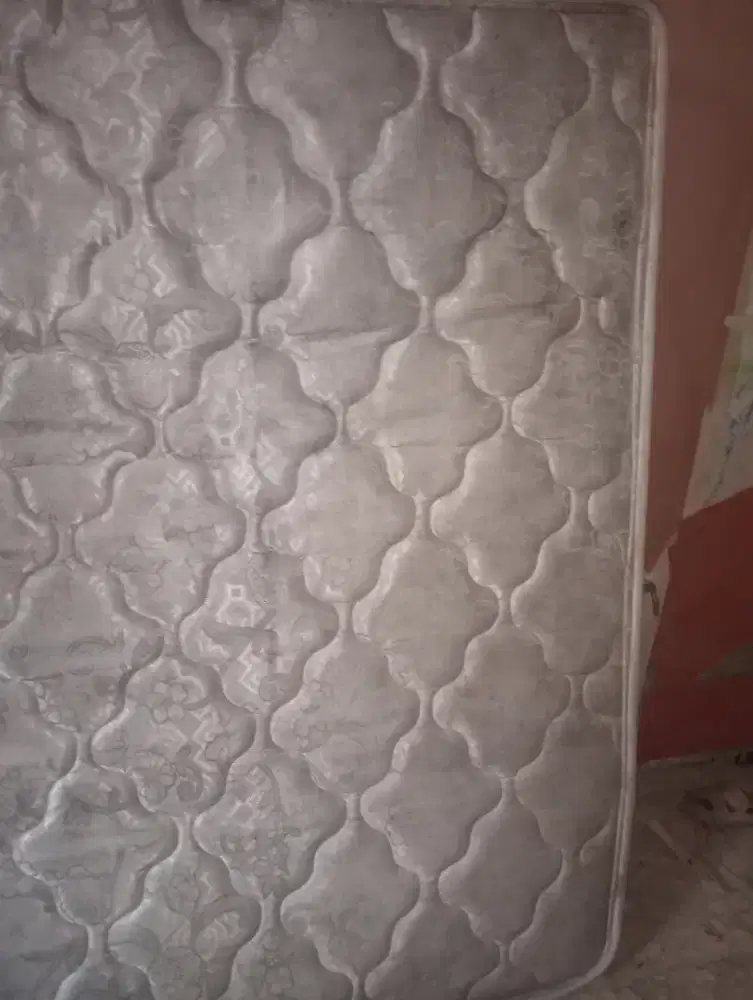 Jual kasur spring bed bekas