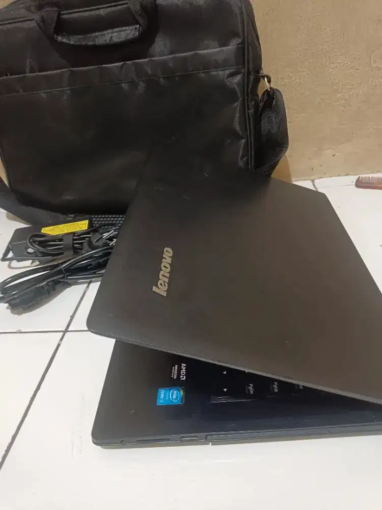 Laptop lenovo i3 ram 8/256