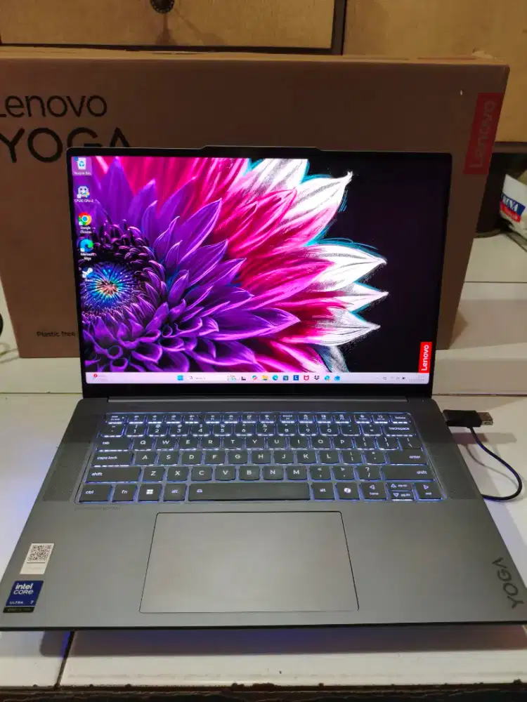 Laptop Lenovo Yoga Slim 7 Aura - Intel Ultra 7 / Ram 32GB / SSD 1TB.