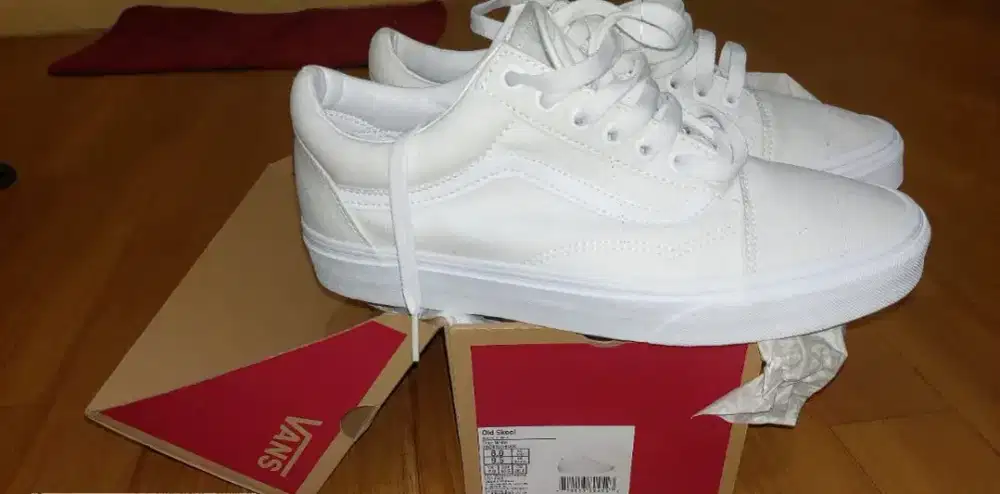 Vans sk8 old skool putih, 40,5/26cm ORI NAVYA, NEW.