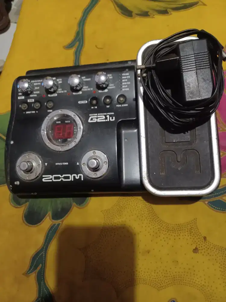 Efek gitar listrik ZOOM G2.1u + Adaptor