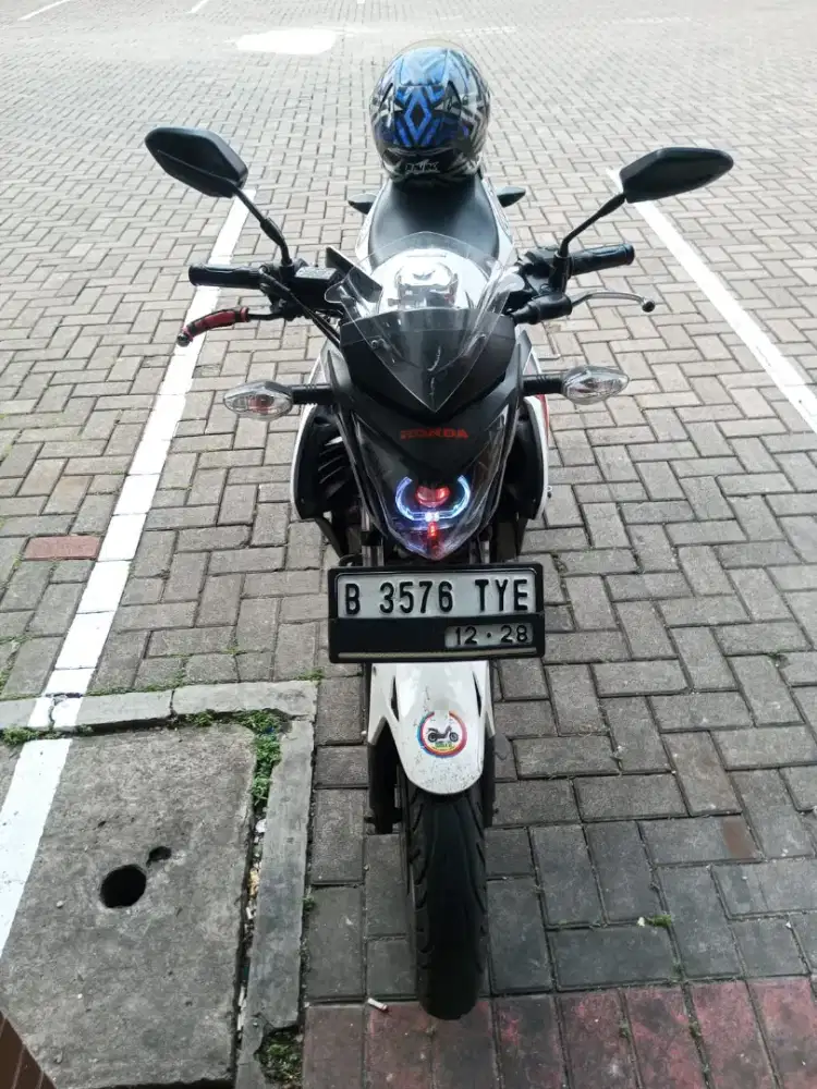 Honda Cb 150R kodisi terawat - siap harian dan Turing