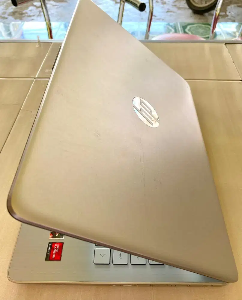 HP amd ryzen 5 5500u ram 8/512 gb