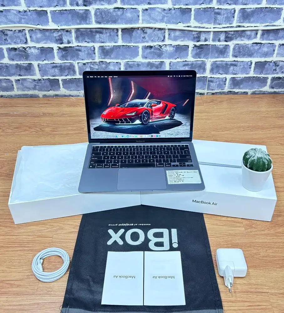 MacBook Air Retina M1 13 2020, Garansi Panjang 2 Bulan