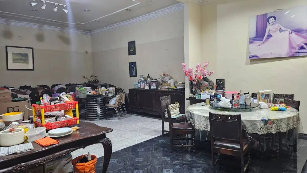 DIJUAL KOMERSIAL AREA SURABAYA BARAT JL RAYA KUPANG JAYA DEKAT BCA