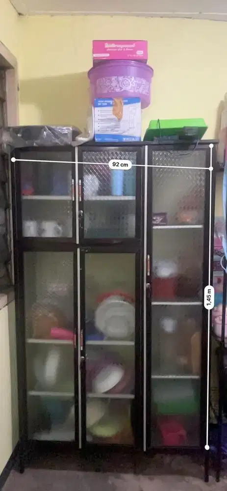 Jual Rak Piring Kaca model lemari