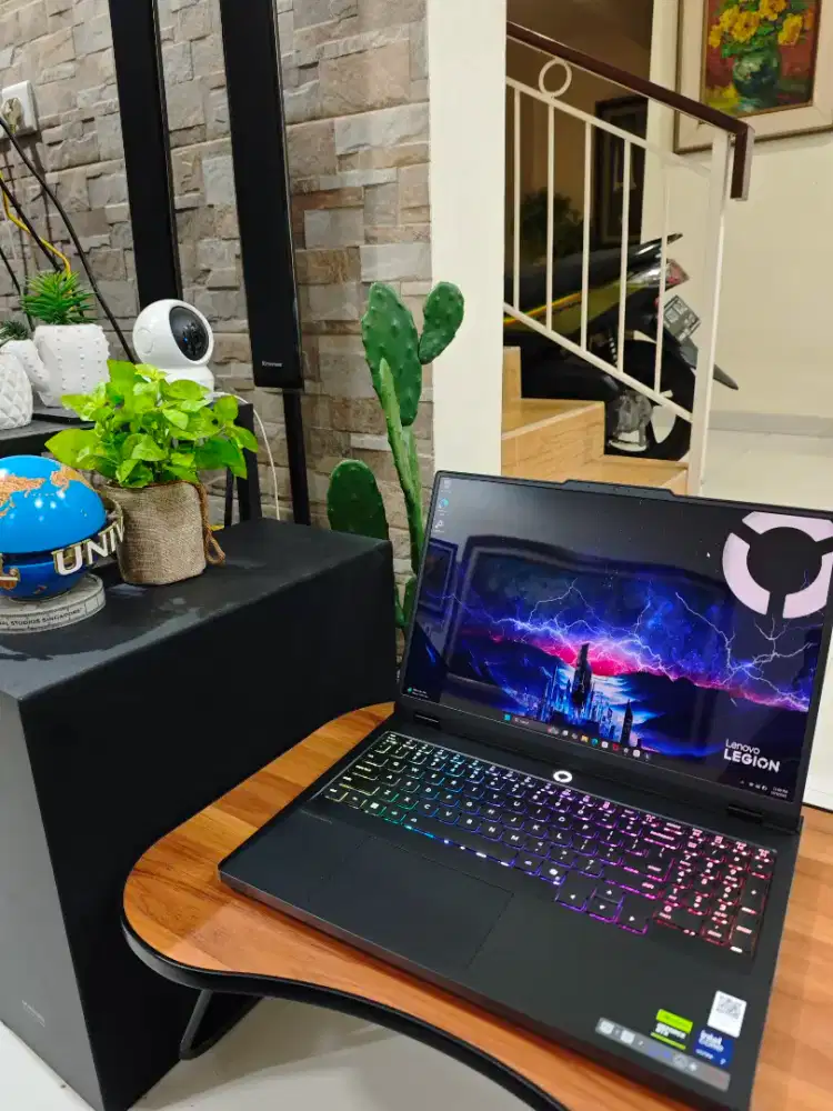 Laptop Lenovo Legion 5 Pro 16IRX10 RTX5060 OLED