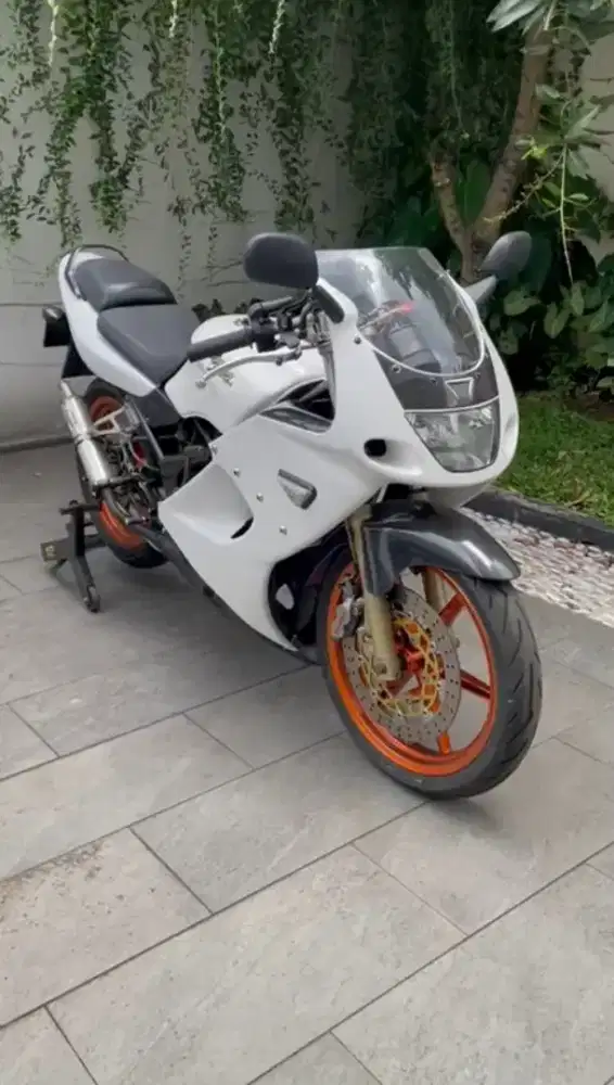 NINJA RR OLD 2008 PUTIH