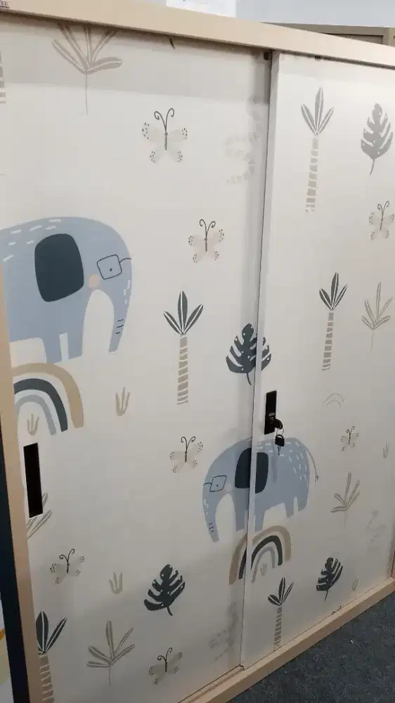 Vicilan lemari besi cuma pakai ktp