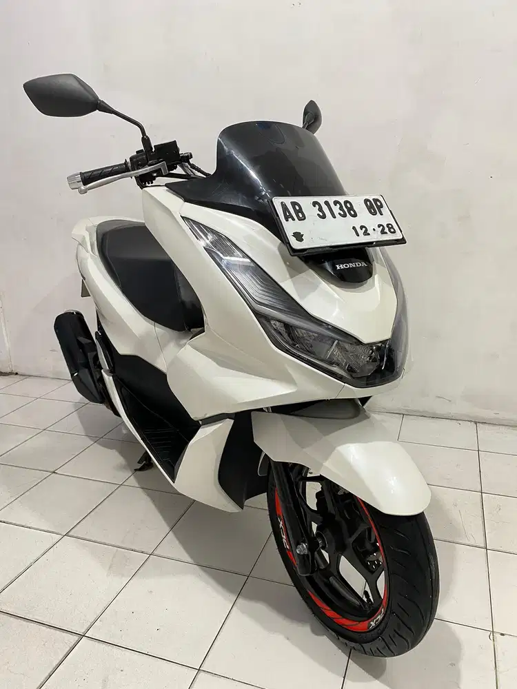 PCX 160 CBS 2023 putih