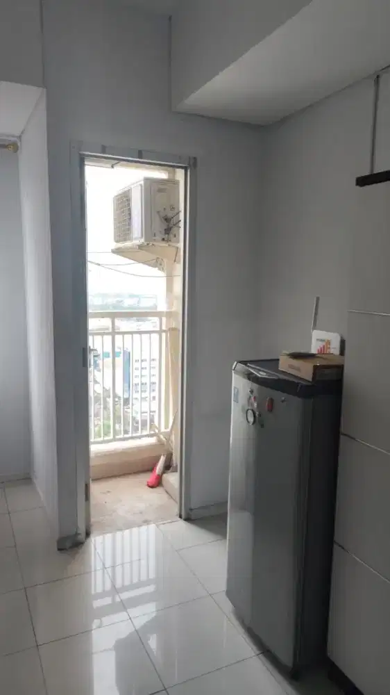 Disewakan Apartemen Green Lake Sunter Studio lt 23