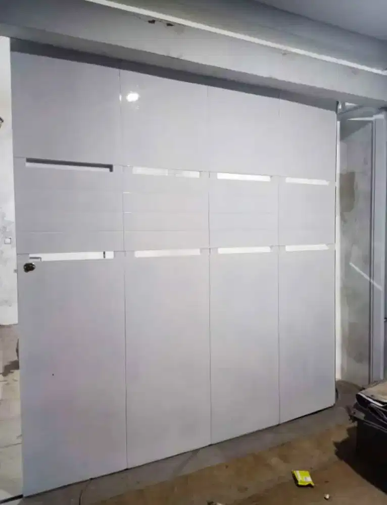 Pintu Henderson bergaransi awet