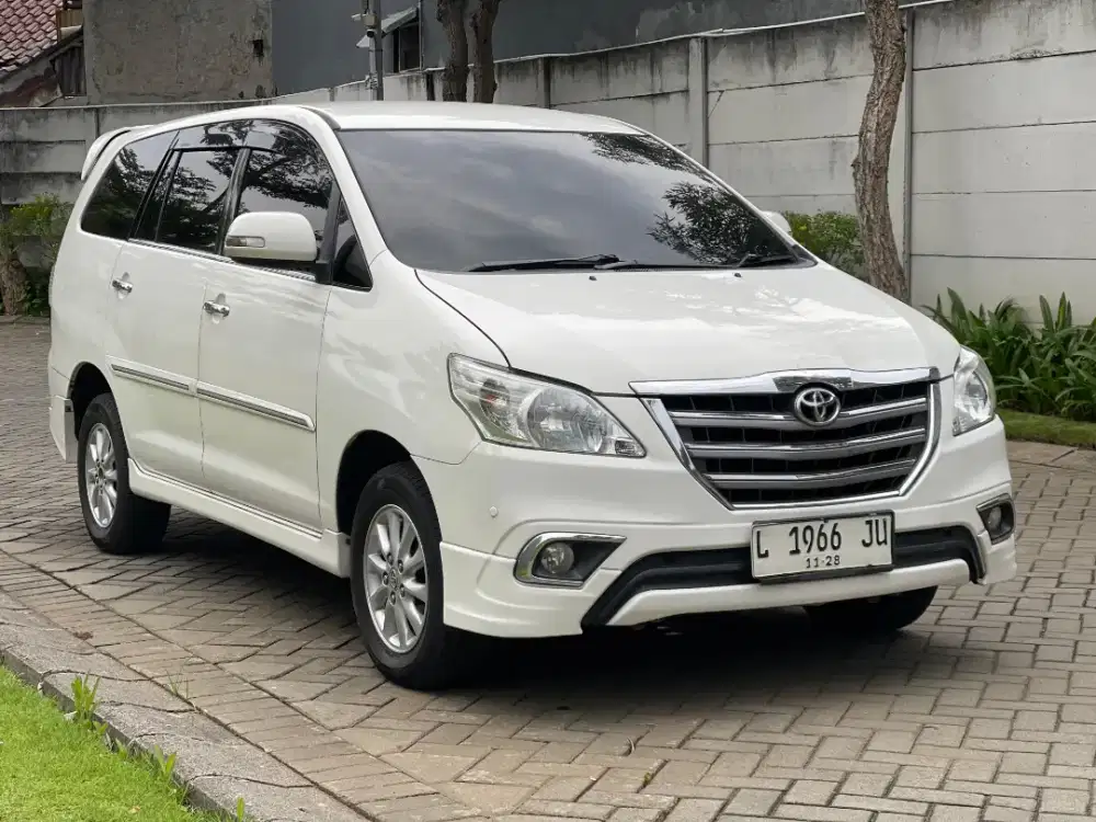 Innova V lux bensin matic barong