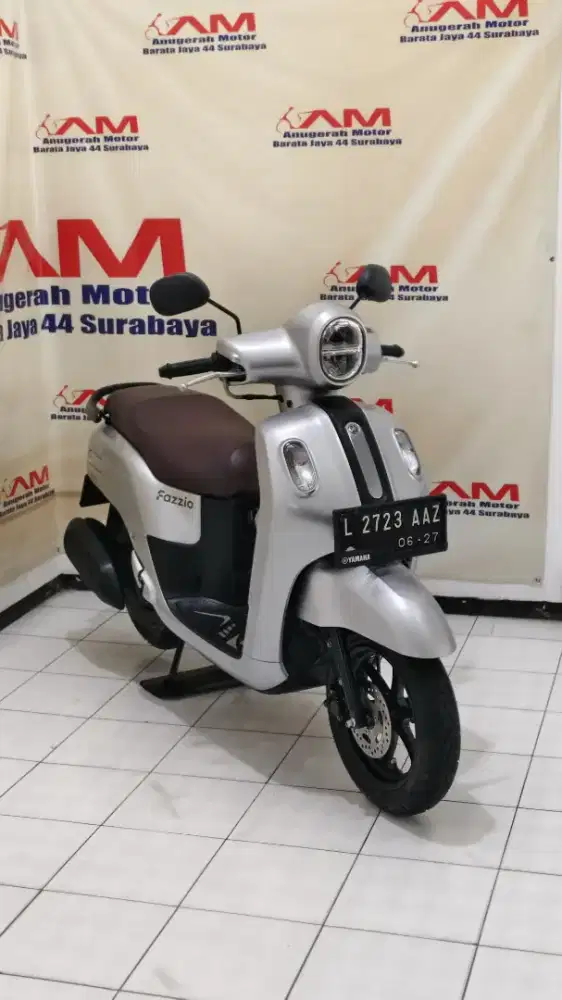Km 8 Ribu Yamaha Fazzio Lux 125 Tahun 2022 warna silver