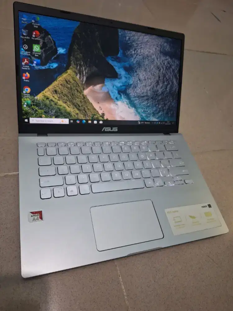 Bismillah dijual laptop Asus AMD a4