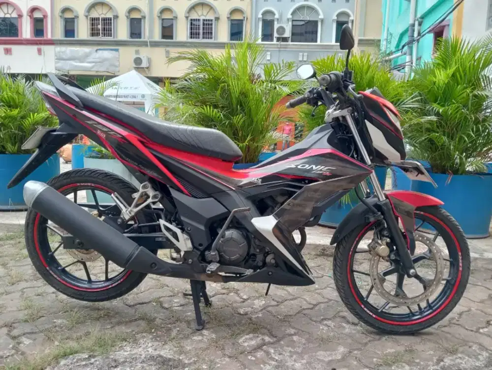 Dijual Motor Sonic 150 R Tahun 2017