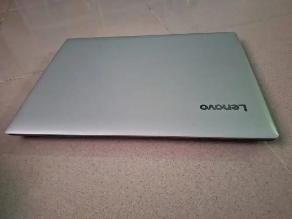 Bismillah dijual laptop Lenovo AMD A9