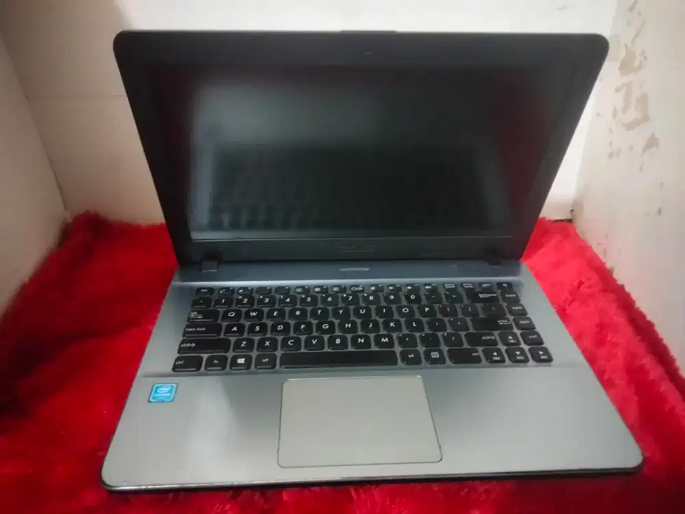 Asus vivobook X441MA/intel N4020/RAM4GB DDR4/SSD 256gb/14inch