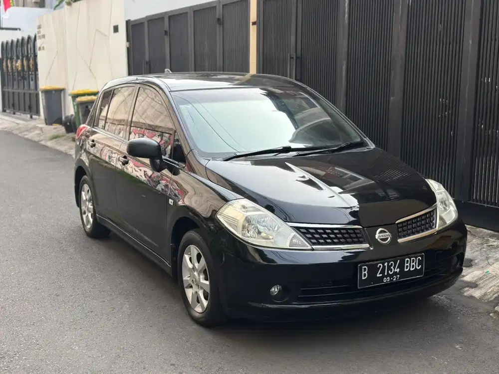 Nissan Latio Hatchback CBU 2007 AT, siap pakai!!
