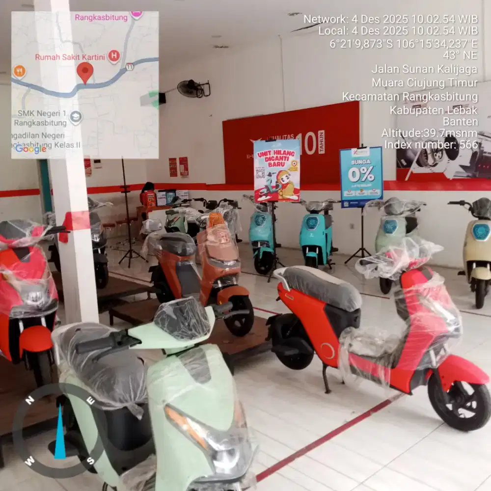 Showroom sepeda listrik dan motor listrik