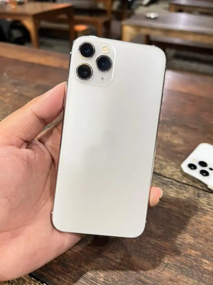 iPhone 11 Pro 64Gb masih bagus